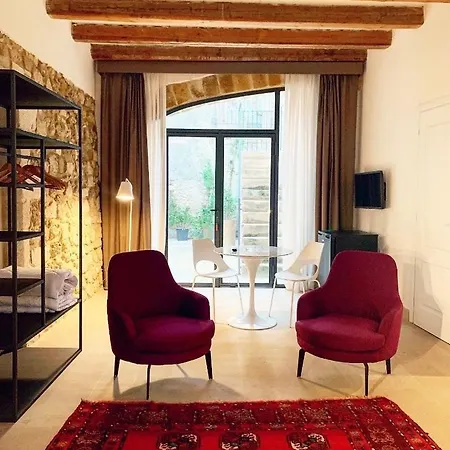 Isabella Di Castiglia Aparthotel
