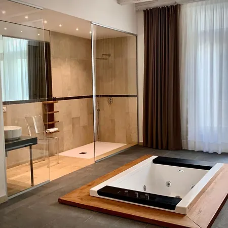Aparthotel Isabella Di Castiglia