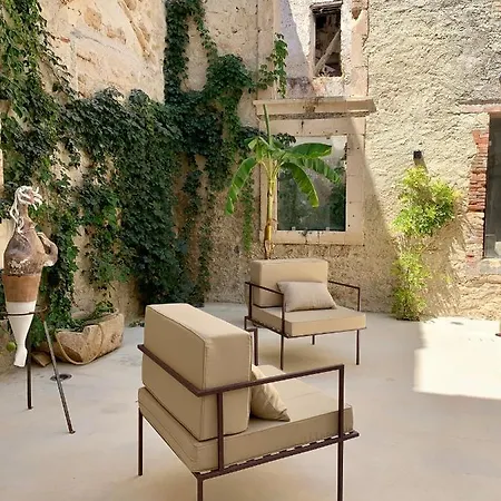 Isabella Di Castiglia Aparthotel