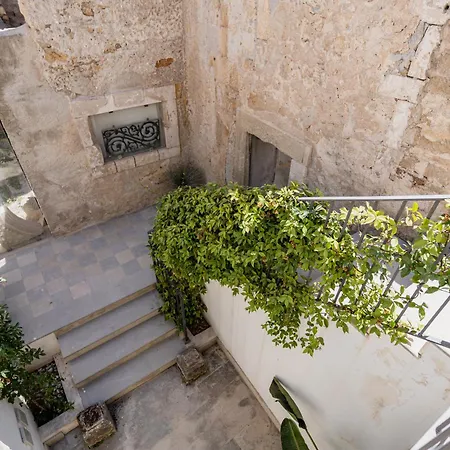 Aparthotel Isabella Di Castiglia