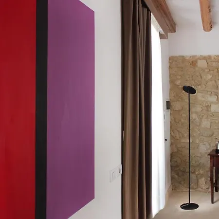 Isabella Di Castiglia Apartmanhotel