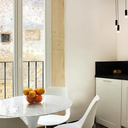 Isabella Di Castiglia Apartmanhotel