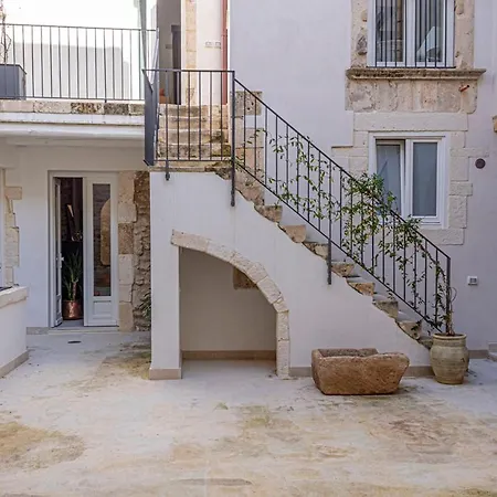 Apartmanhotel Isabella Di Castiglia *