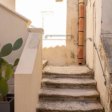 Isabella Di Castiglia Apartmanhotel Szirakúza